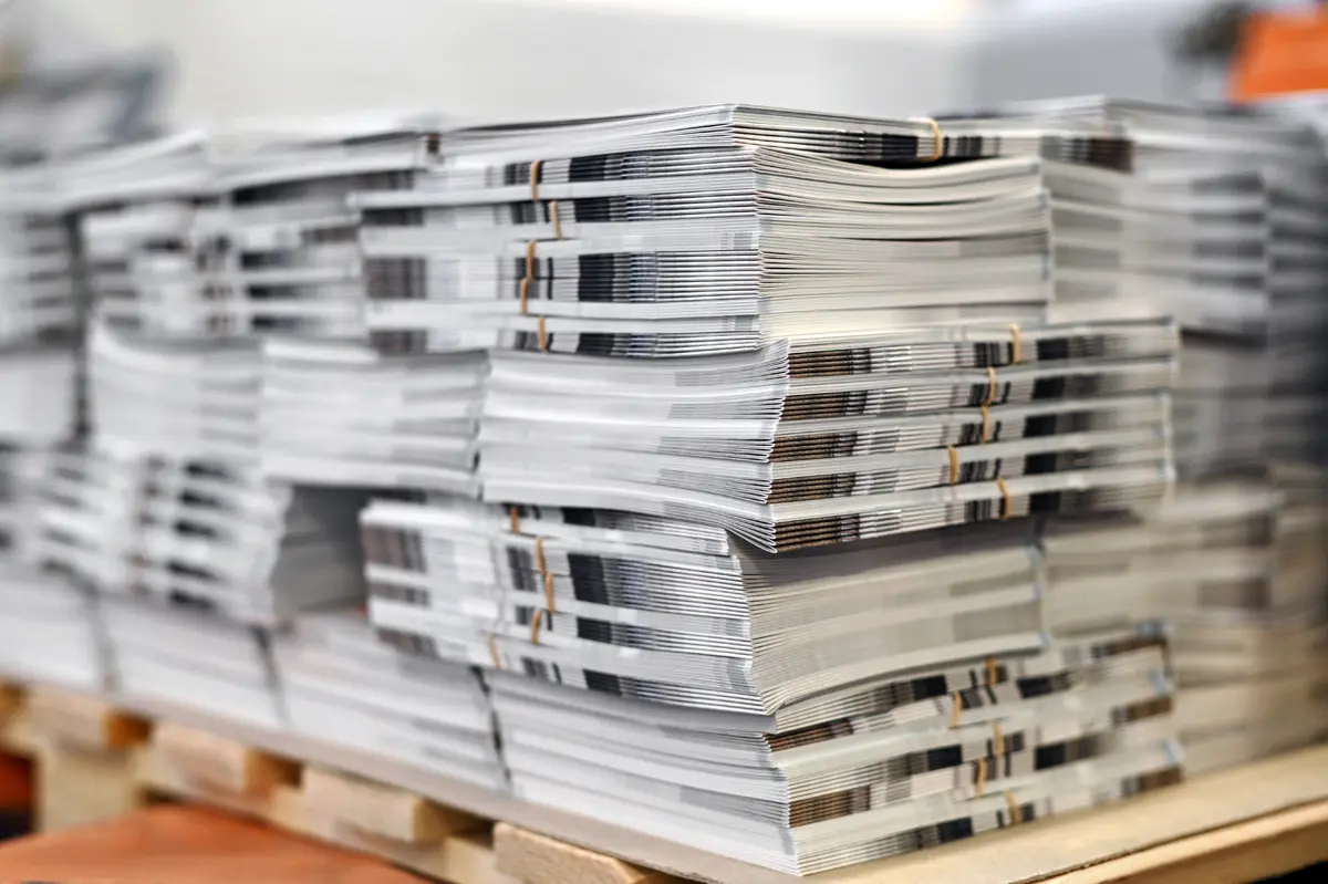Commercial Printing Page Magazine Printing Image